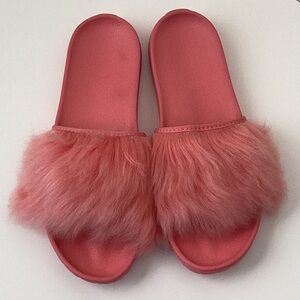 UGG Royale Pink Furry Slide Sandals Woman’s 12